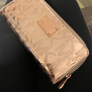 Michael Kors Rose Gold Zip Wallet